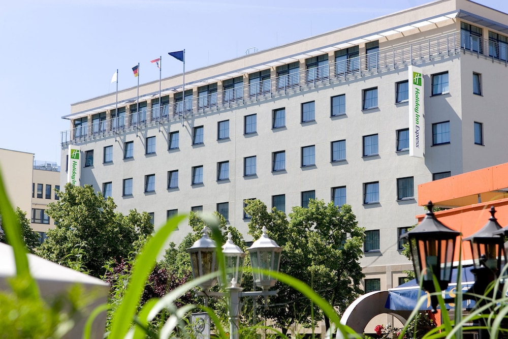 Holiday Inn Express Berlin City Centre by IHG — Main photo in Berlin, Berlin