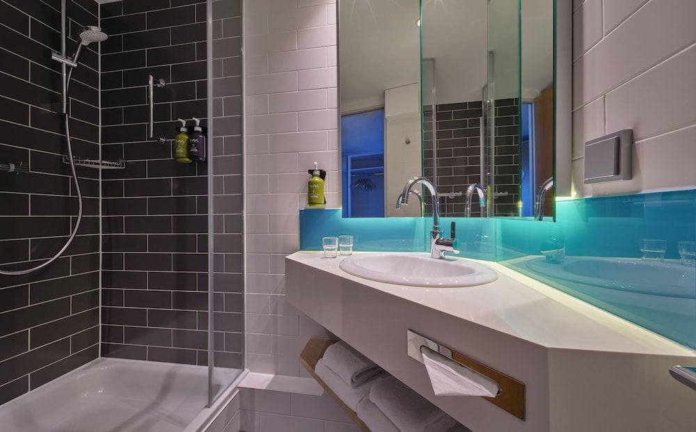 Holiday Inn Express Berlin City Centre by IHG — Hotel rooms in Berlin, Berlin