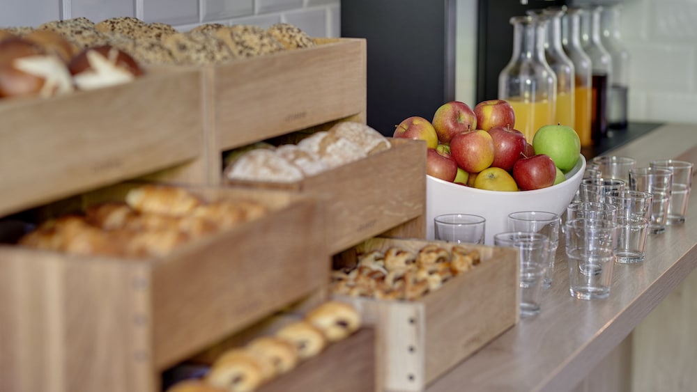 Holiday Inn Express Berlin City Centre by IHG — Restaurant & bars in Berlin, Berlin