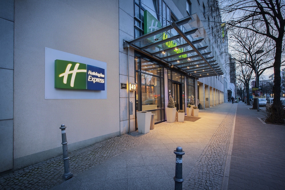 Holiday Inn Express Berlin City Centre by IHG — Hotel building in Berlin, Berlin