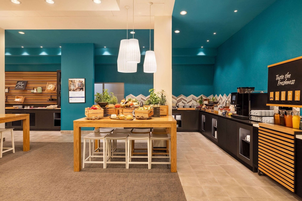Vienna House Easy by Wyndham Cracow — Restaurant & bars in Krakow, Lesser Poland