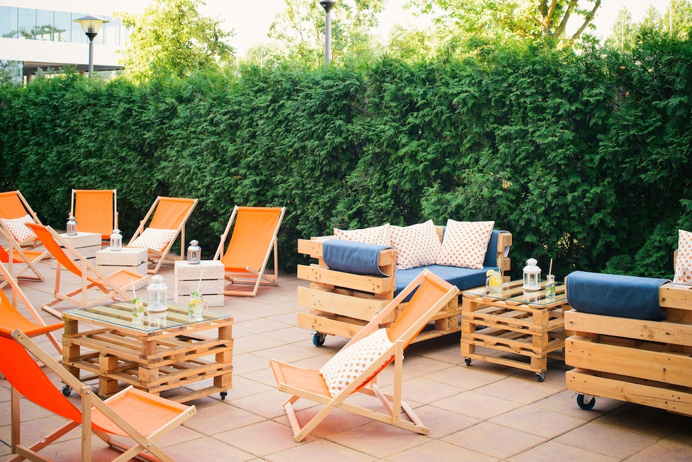 Vienna House Easy by Wyndham Cracow — Restaurant & bars in Krakow, Lesser Poland
