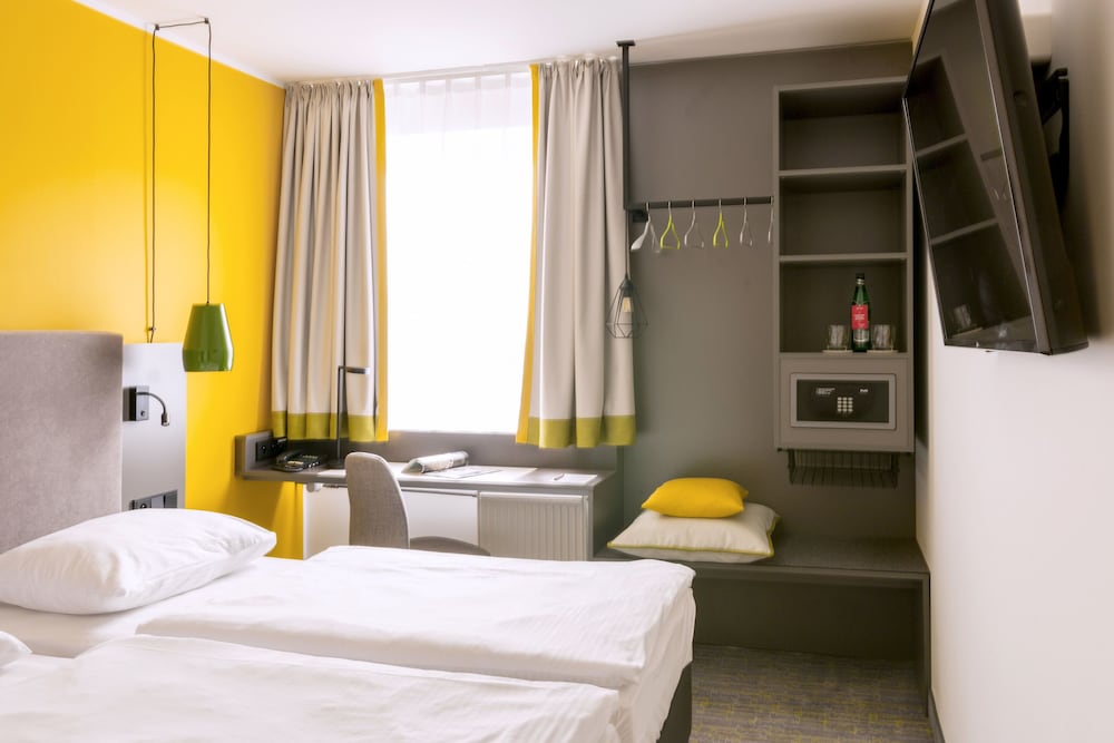 Vienna House Easy by Wyndham Cracow — Hotel rooms in Krakow, Lesser Poland