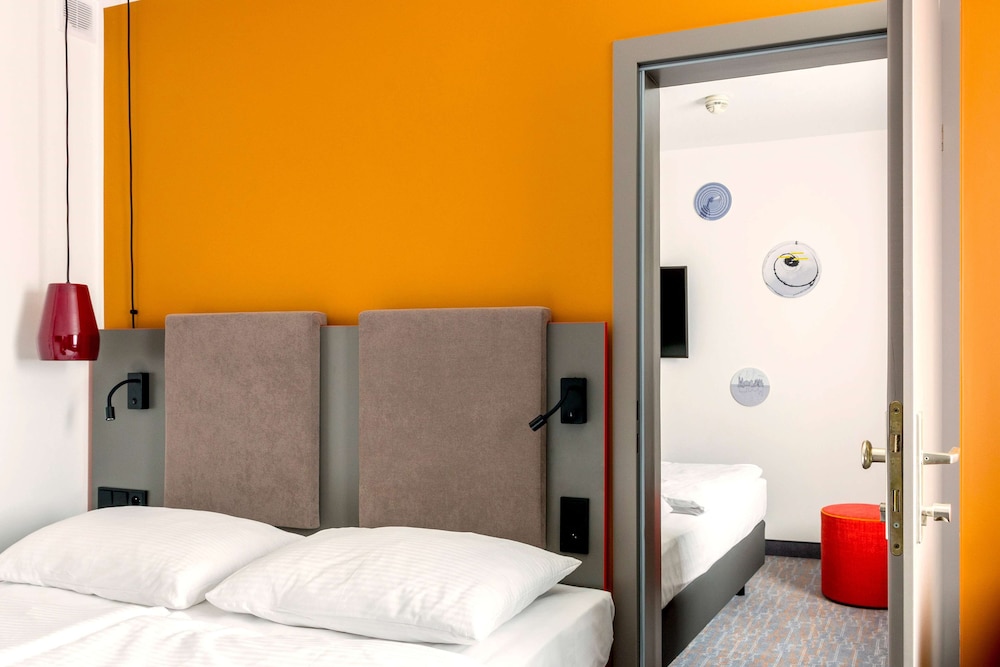Vienna House Easy by Wyndham Cracow — Hotel rooms in Krakow, Lesser Poland