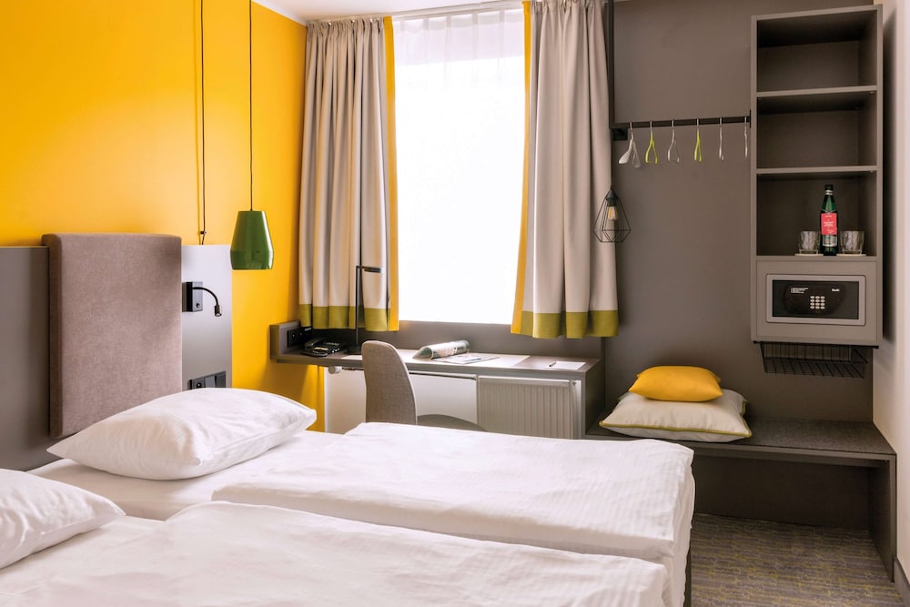 Vienna House Easy by Wyndham Cracow — Hotel rooms in Krakow, Lesser Poland