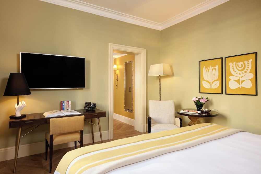 Rocco Forte Hotel De Russie — Hotel rooms in Rome, Lazio