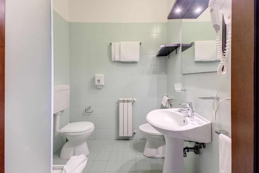 Hotel Alba Roma — Hotel rooms in Rome, Lazio
