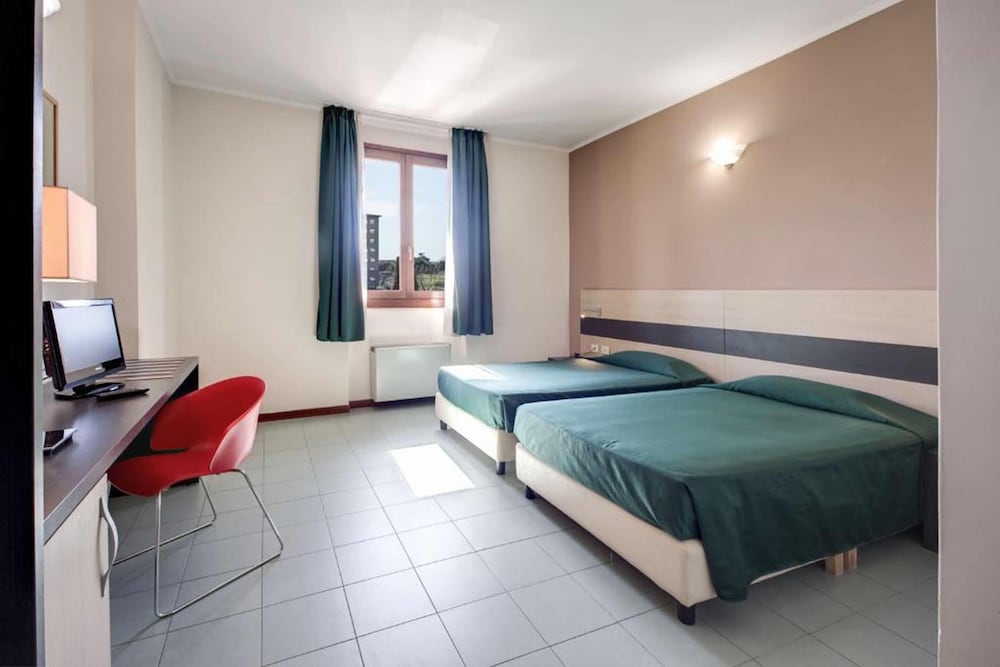 Hotel Alba Roma — Hotel rooms in Rome, Lazio