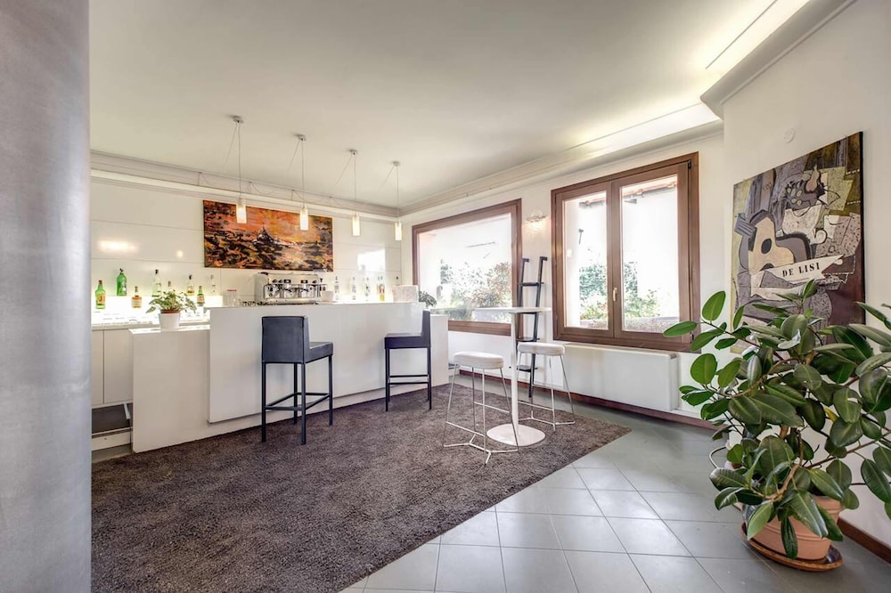 Hotel Alba Roma — Restaurant & bars in Rome, Lazio