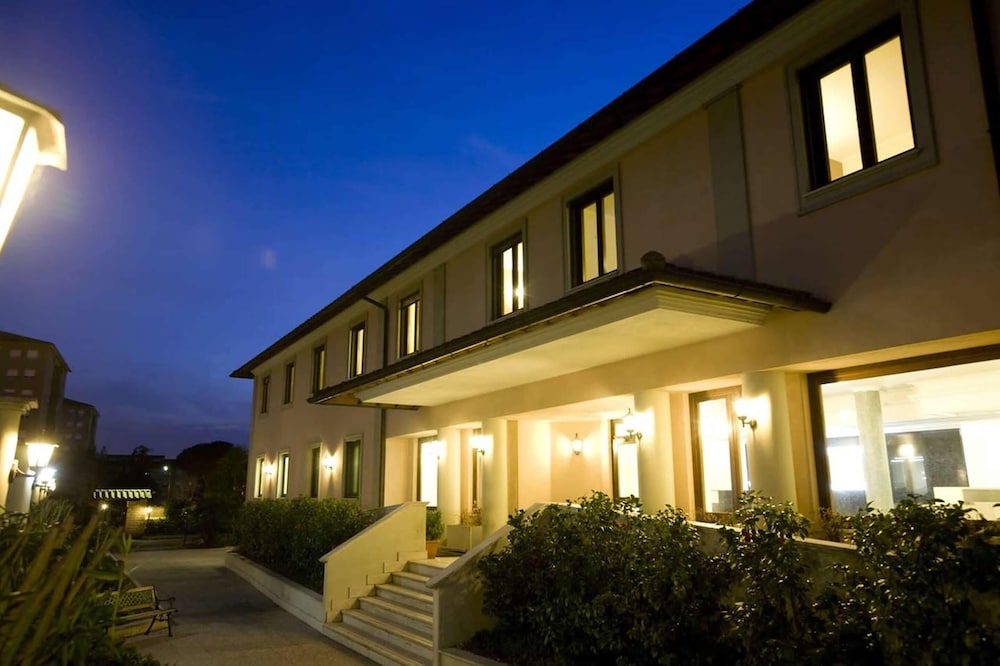 Hotel Alba Roma — Hotel building in Rome, Lazio