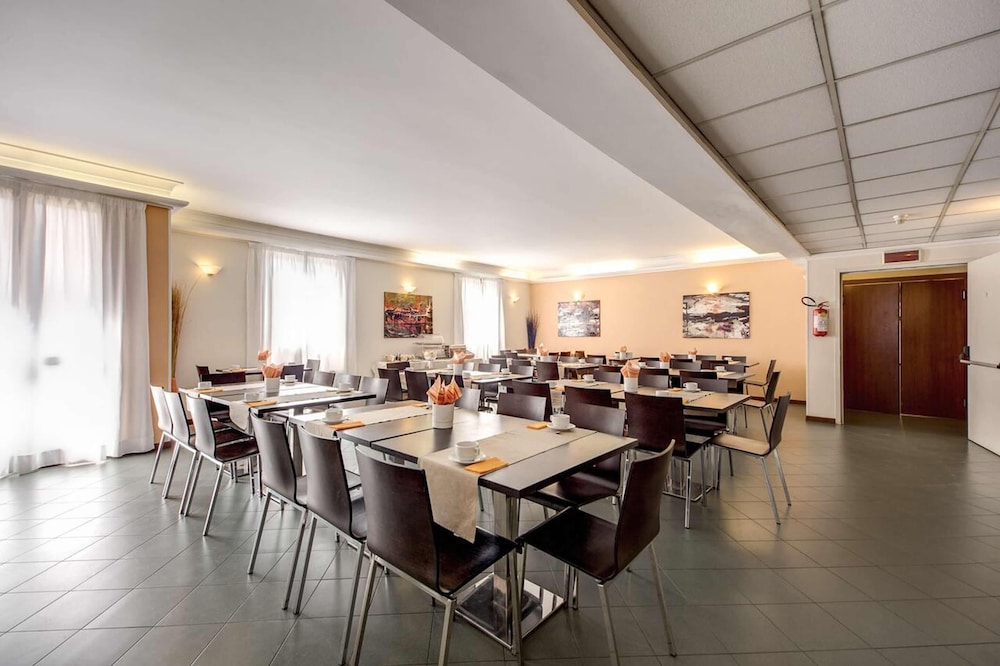 Hotel Alba Roma — Restaurant & bars in Rome, Lazio