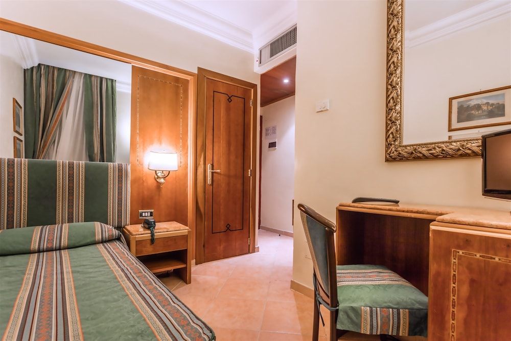 Raeli Hotel Archimede — Hotel rooms in Rome, Lazio