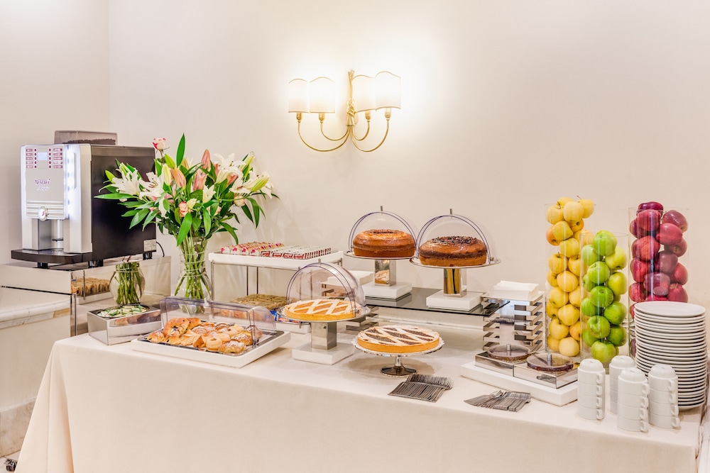 Raeli Hotel Archimede — Restaurant & bars in Rome, Lazio