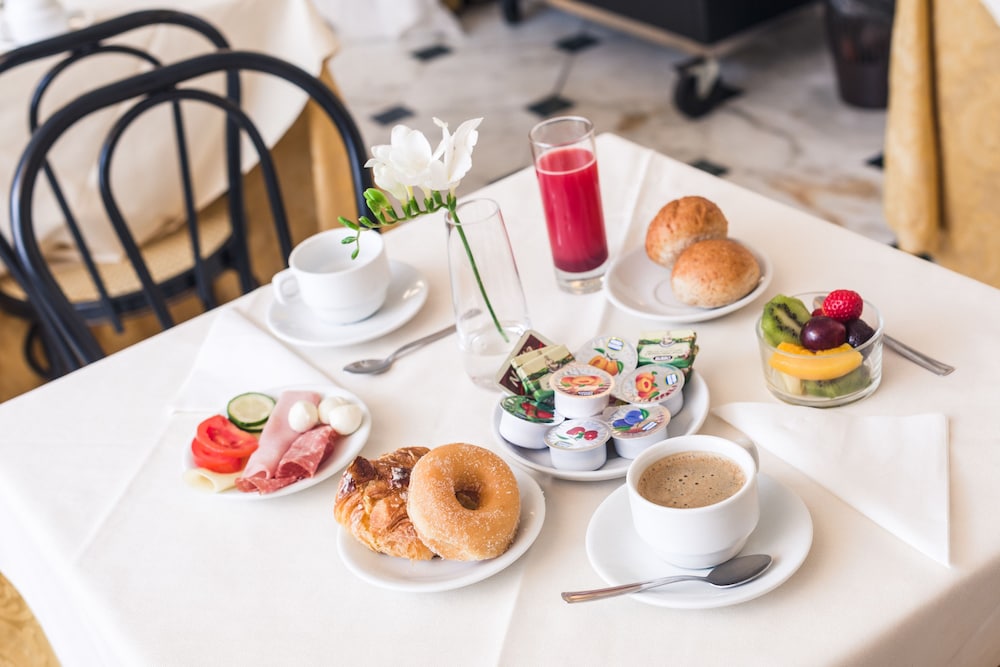 Raeli Hotel Archimede — Restaurant & bars in Rome, Lazio