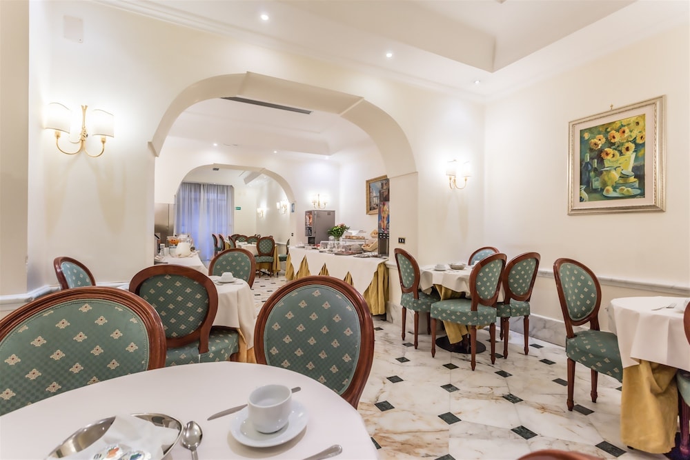 Raeli Hotel Archimede — Restaurant & bars in Rome, Lazio