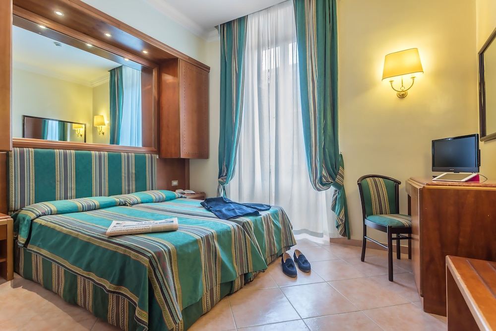 Raeli Hotel Archimede — Hotel rooms in Rome, Lazio