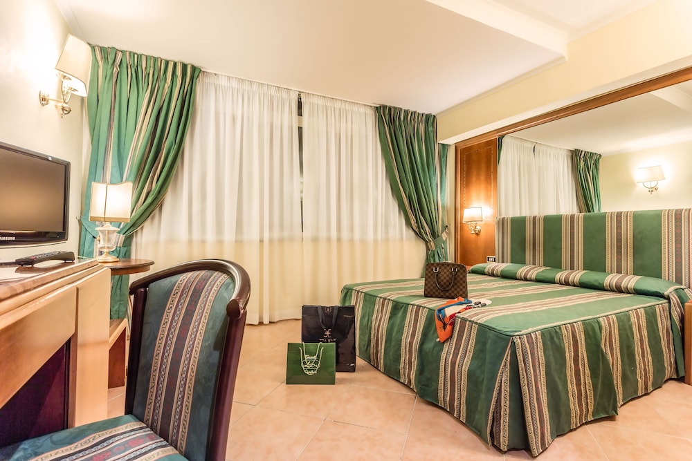 Raeli Hotel Archimede — Hotel rooms in Rome, Lazio
