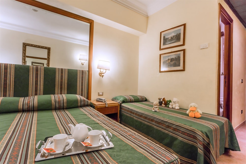 Raeli Hotel Archimede — Hotel rooms in Rome, Lazio