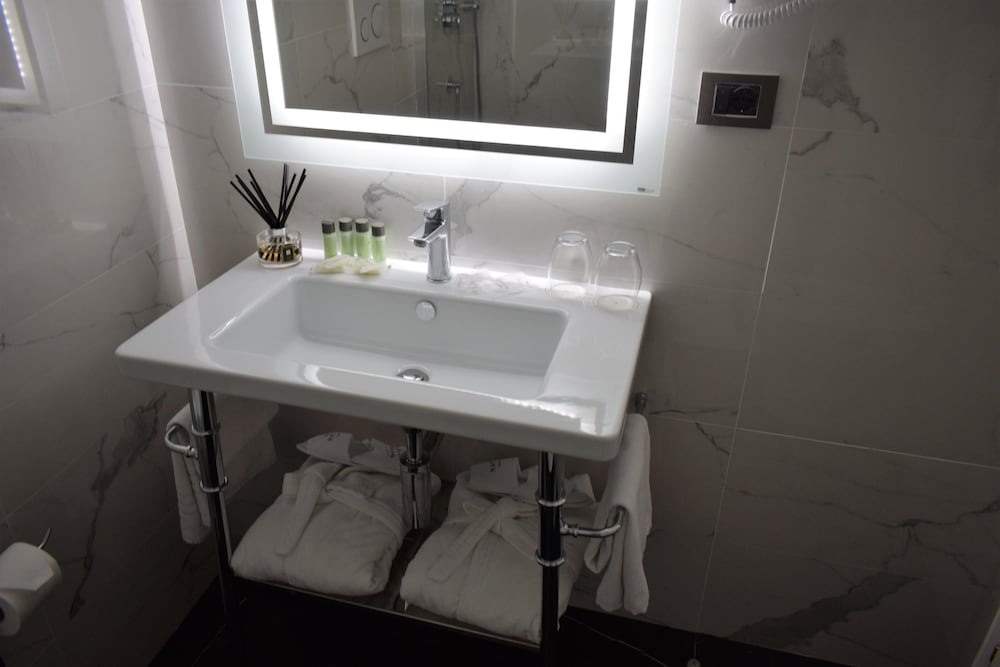Raeli Hotel Archimede — Hotel rooms in Rome, Lazio