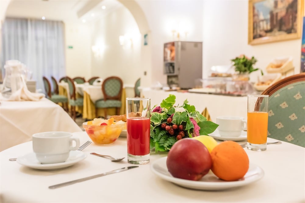 Raeli Hotel Archimede — Restaurant & bars in Rome, Lazio