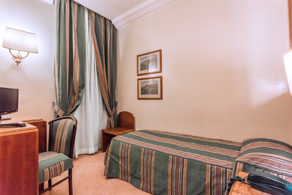 Raeli Hotel Archimede — Hotel rooms in Rome, Lazio