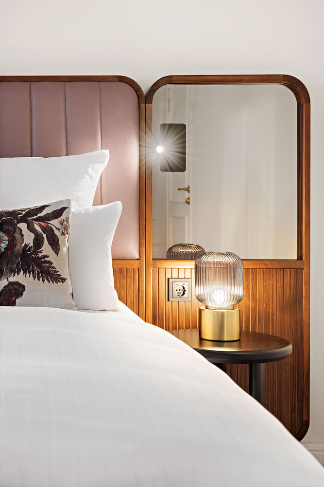 Bristol Berlin Vignette Collection by IHG — Hotel rooms in Berlin, Berlin