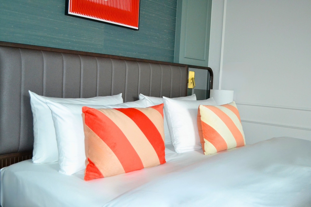 Bristol Berlin Vignette Collection by IHG — Hotel rooms in Berlin, Berlin