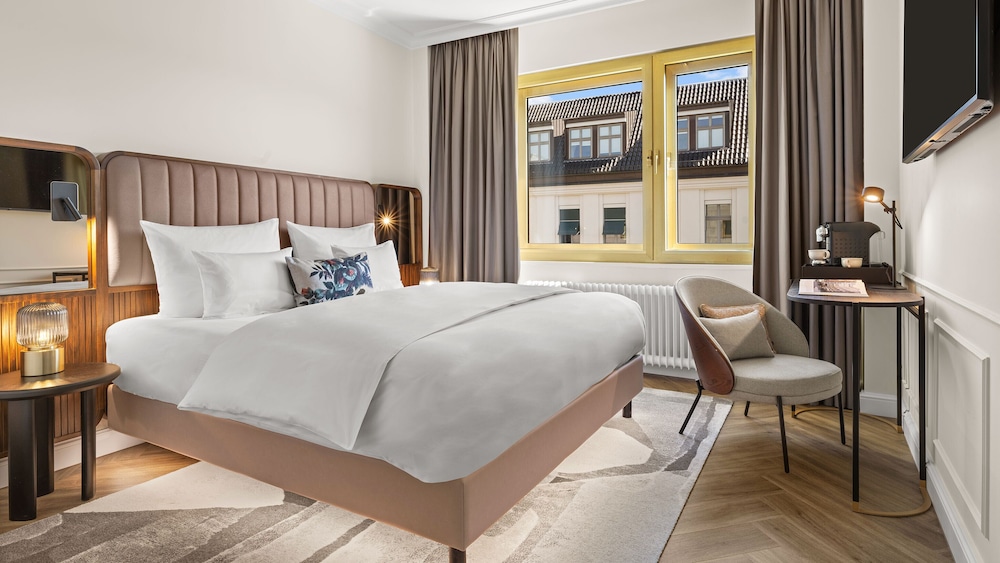 Bristol Berlin Vignette Collection by IHG — Hotel rooms in Berlin, Berlin