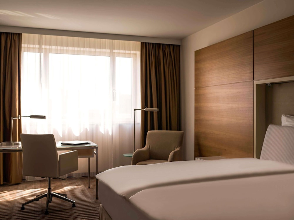 Pullman Berlin Schweizerhof — Hotel rooms in Berlin, Berlin