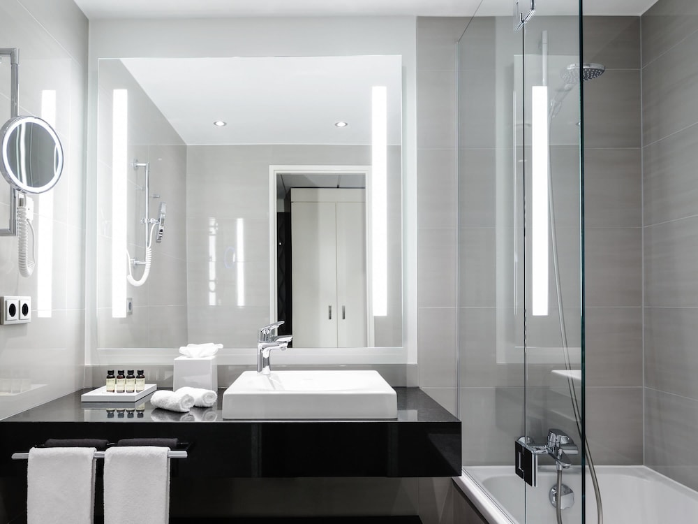 Pullman Berlin Schweizerhof — Hotel rooms in Berlin, Berlin