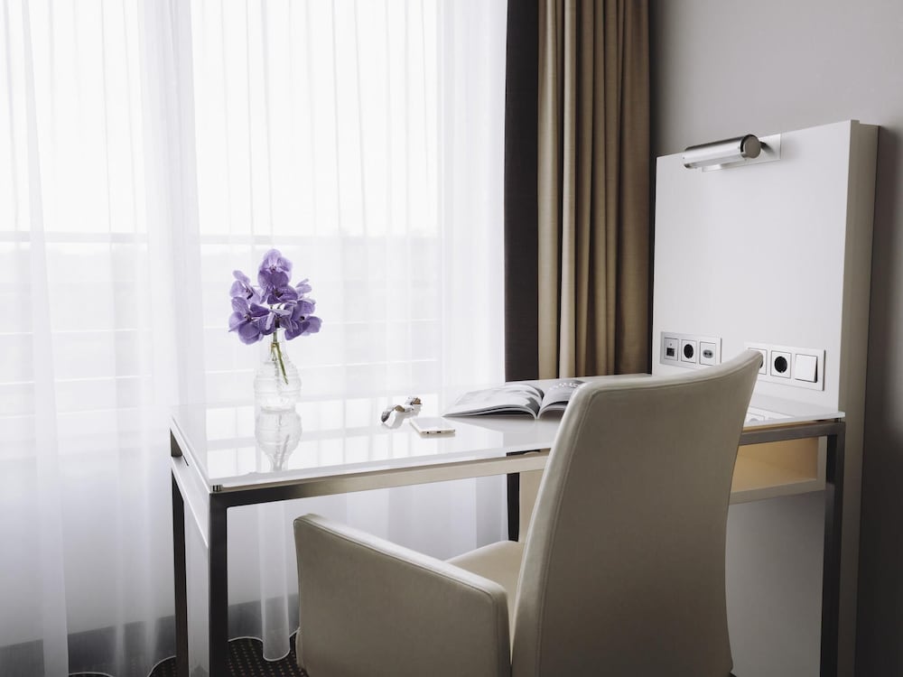 Pullman Berlin Schweizerhof — Hotel rooms in Berlin, Berlin