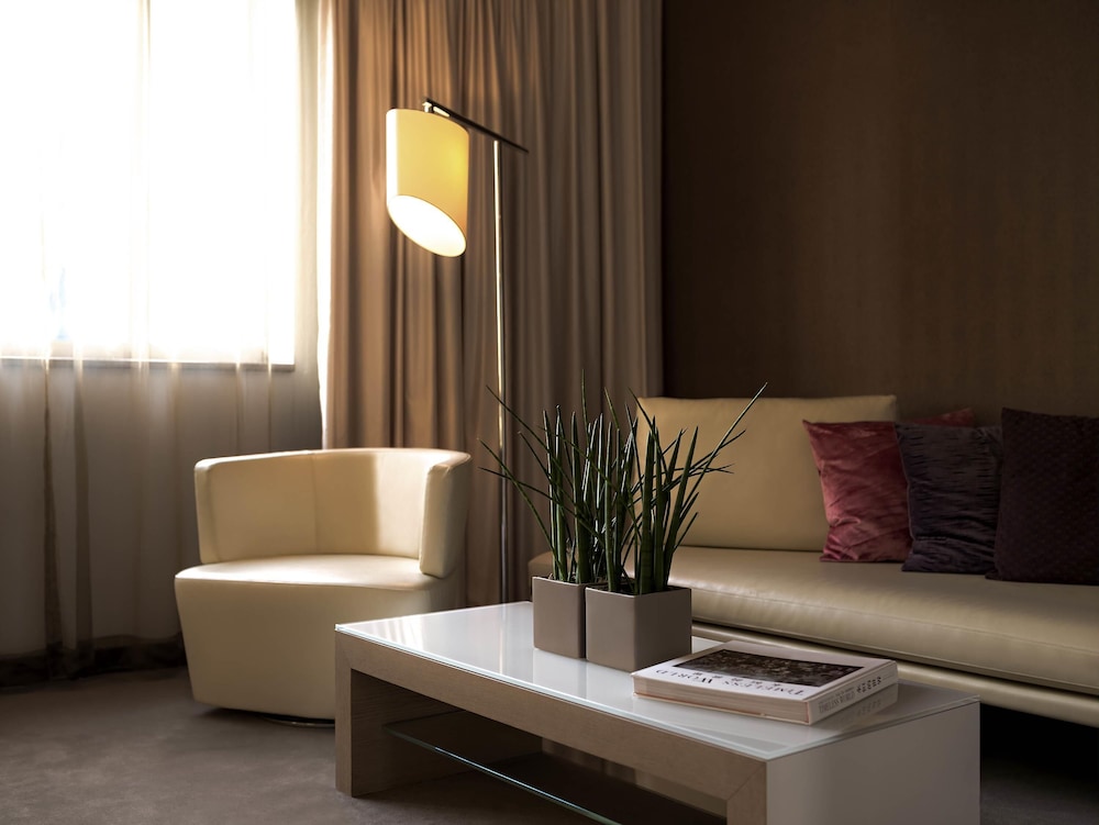 Pullman Berlin Schweizerhof — Hotel rooms in Berlin, Berlin