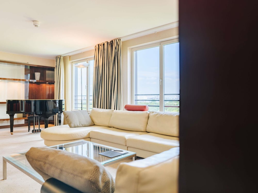 Pullman Berlin Schweizerhof — Hotel rooms in Berlin, Berlin