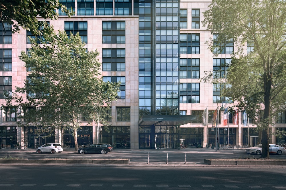 Pullman Berlin Schweizerhof — Hotel building in Berlin, Berlin