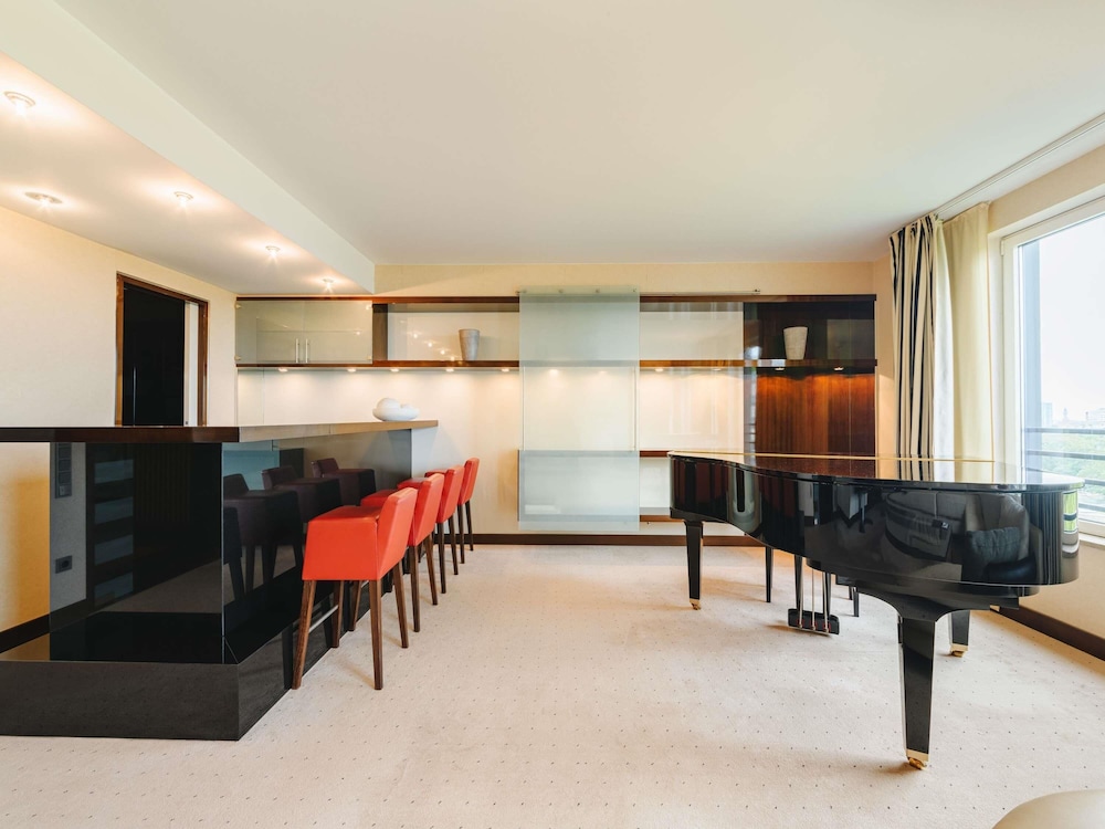 Pullman Berlin Schweizerhof — Hotel rooms in Berlin, Berlin