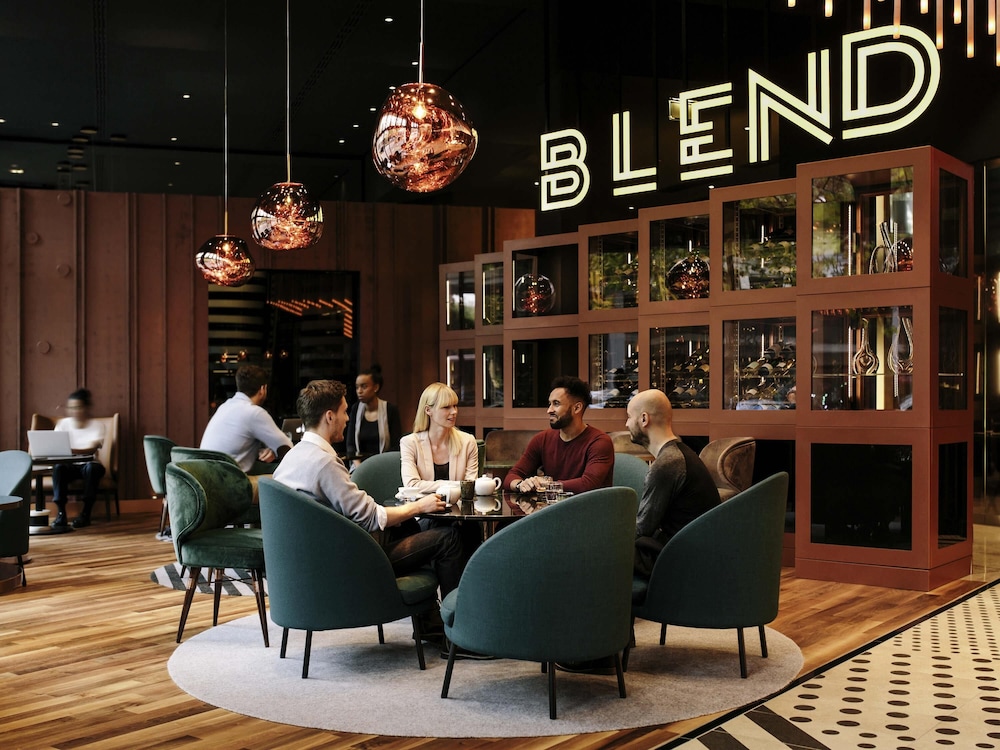 Pullman Berlin Schweizerhof — Restaurant & bars in Berlin, Berlin