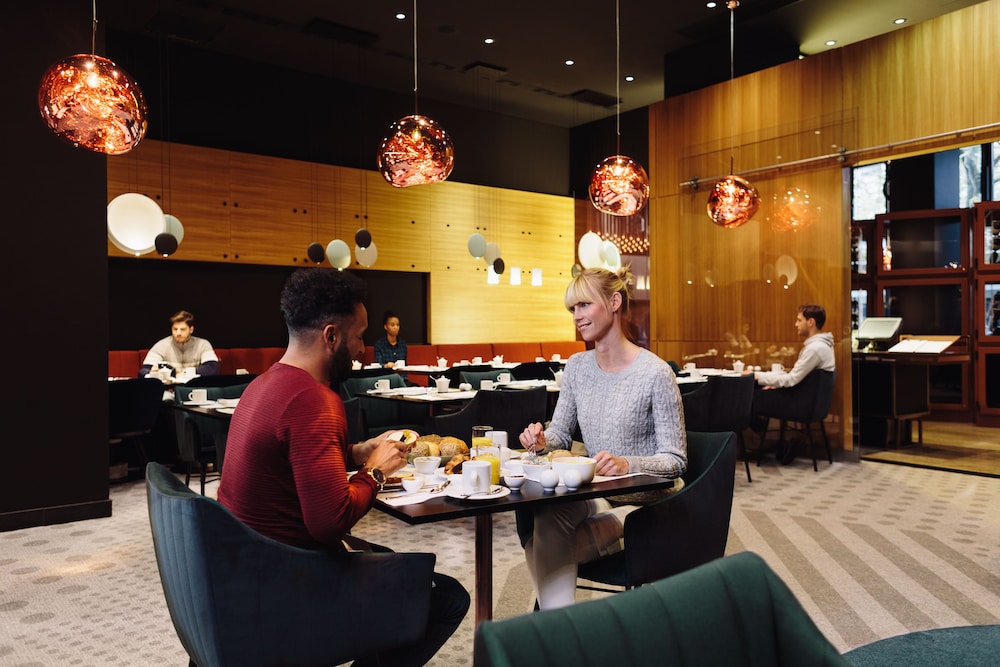Pullman Berlin Schweizerhof — Restaurant & bars in Berlin, Berlin