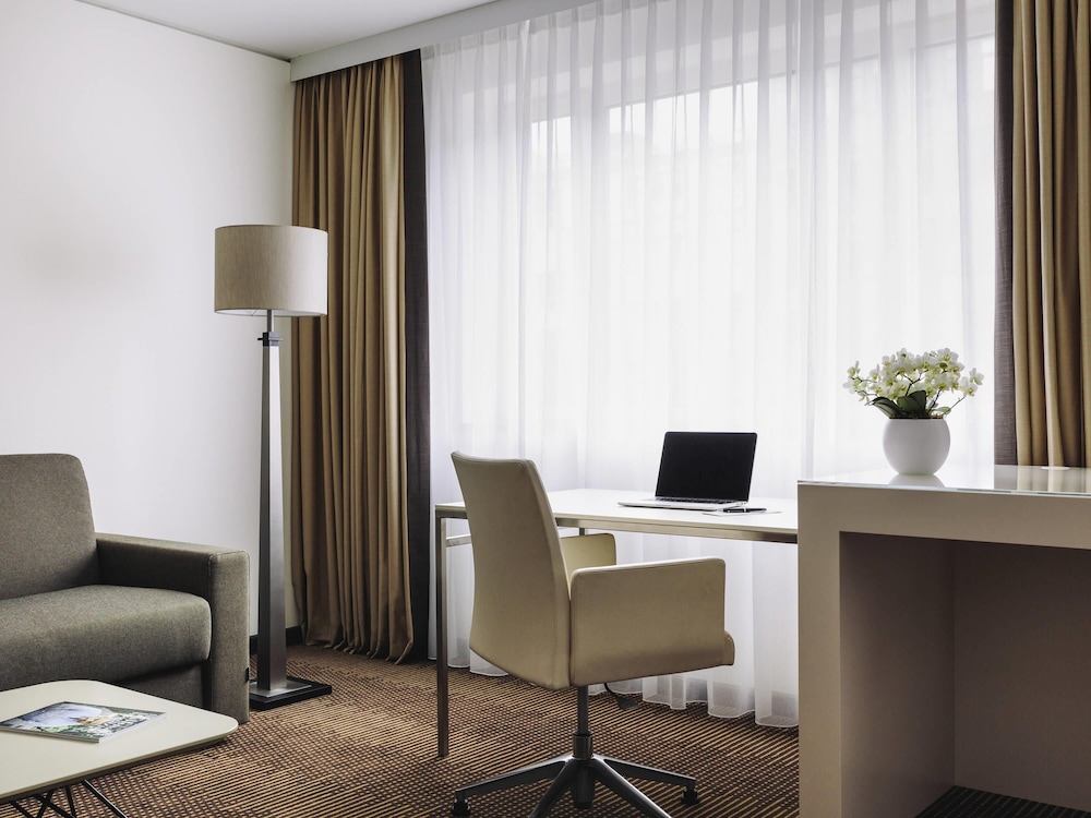 Pullman Berlin Schweizerhof — Hotel rooms in Berlin, Berlin