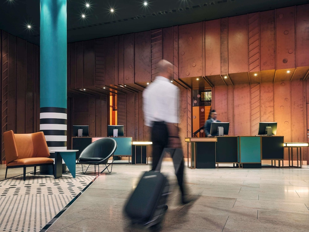 Pullman Berlin Schweizerhof — Hotel building in Berlin, Berlin