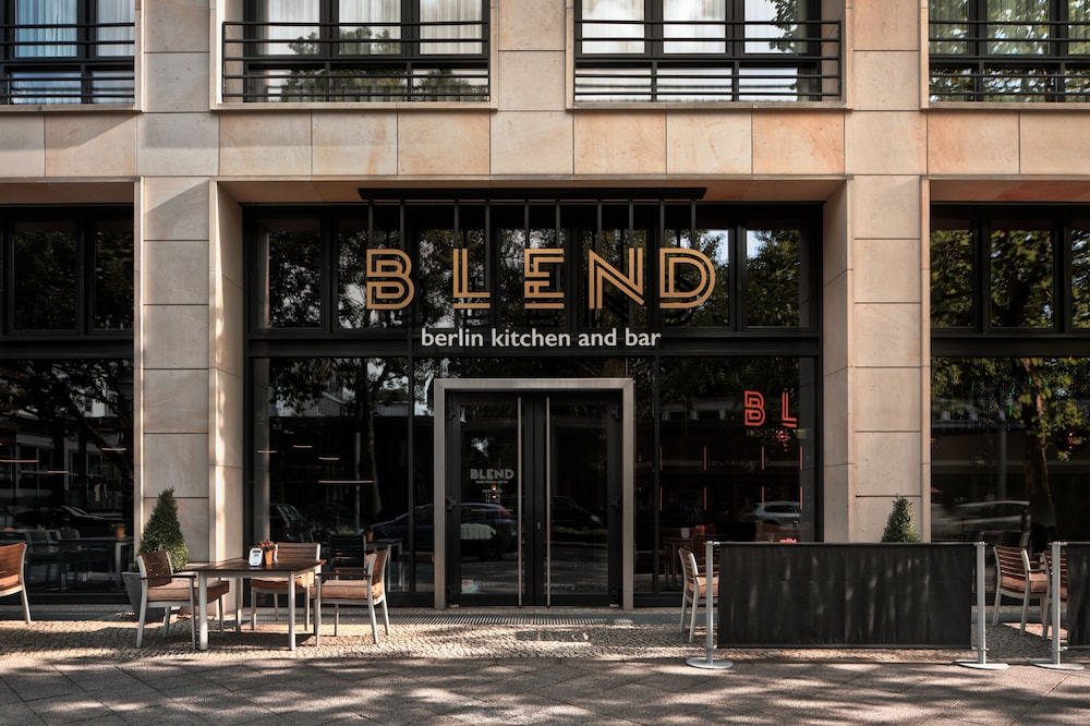 Pullman Berlin Schweizerhof — Restaurant & bars in Berlin, Berlin