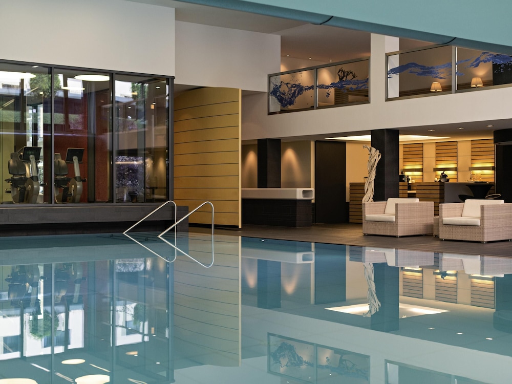 Pullman Berlin Schweizerhof — Swimming pool in Berlin, Berlin
