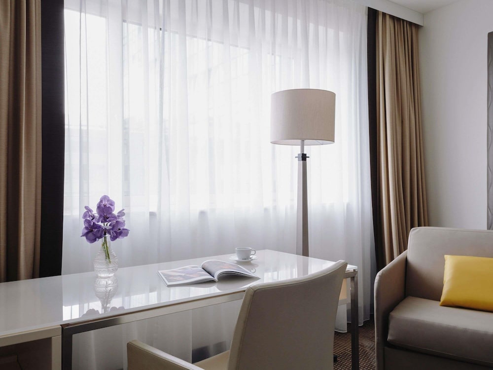 Pullman Berlin Schweizerhof — Hotel rooms in Berlin, Berlin
