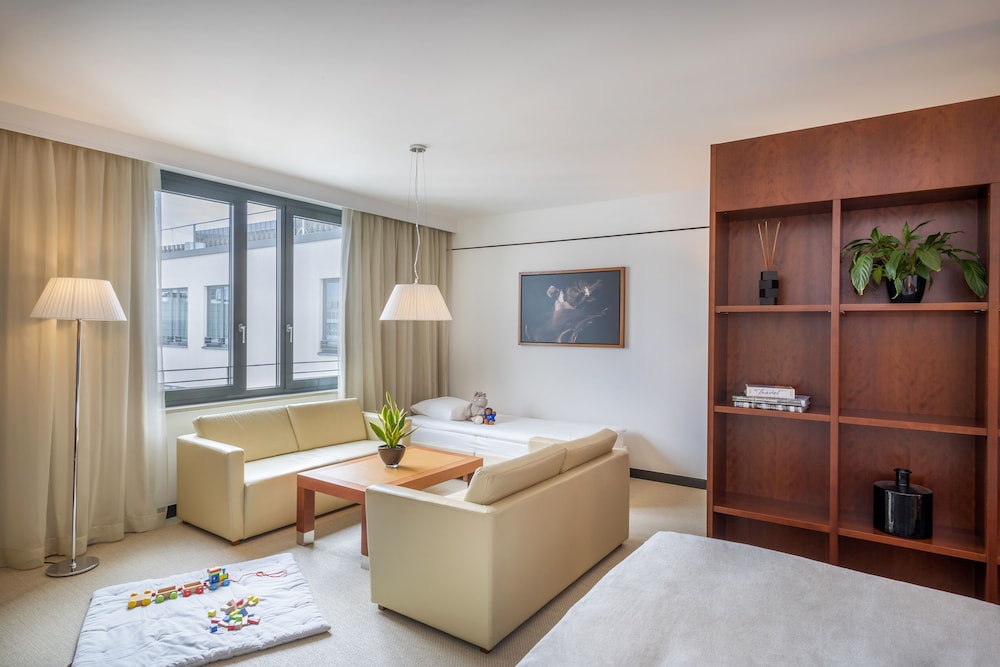 Melia Berlin — Hotel rooms in Berlin, Berlin