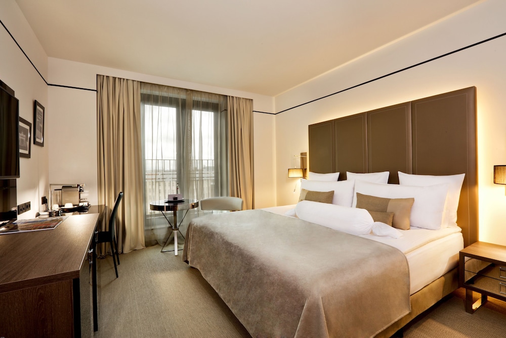 Melia Berlin — Hotel rooms in Berlin, Berlin