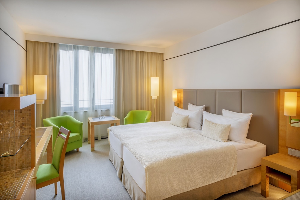 Melia Berlin — Hotel rooms in Berlin, Berlin