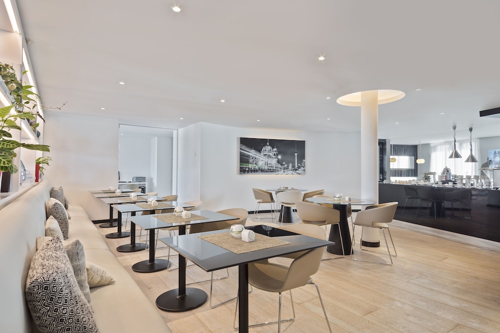 Melia Berlin — Restaurant & bars in Berlin, Berlin
