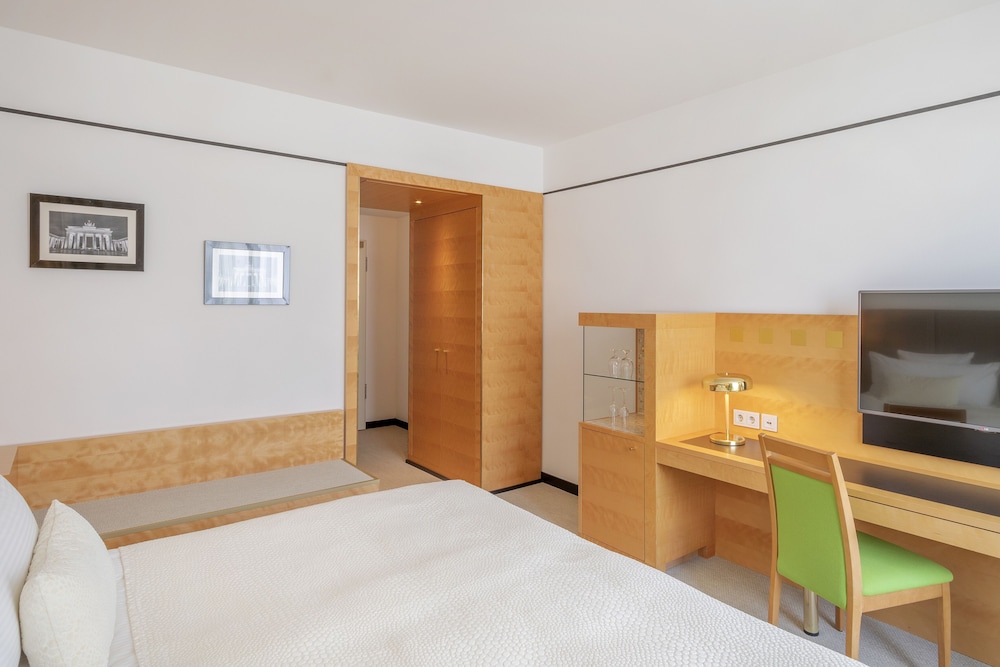 Melia Berlin — Hotel rooms in Berlin, Berlin