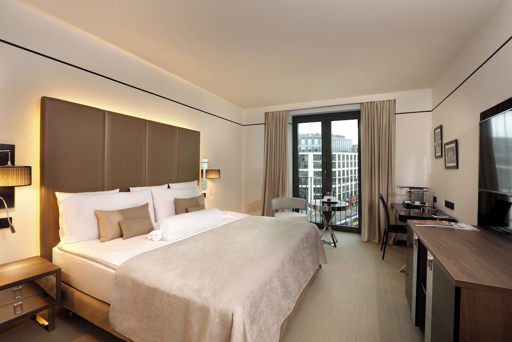 Melia Berlin — Hotel rooms in Berlin, Berlin