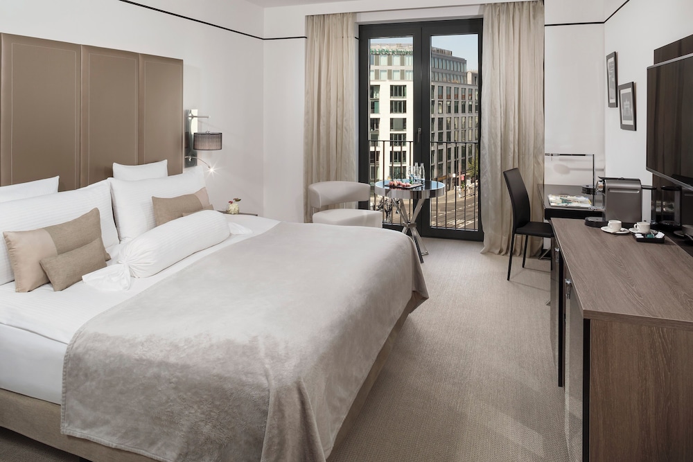 Melia Berlin — Hotel rooms in Berlin, Berlin