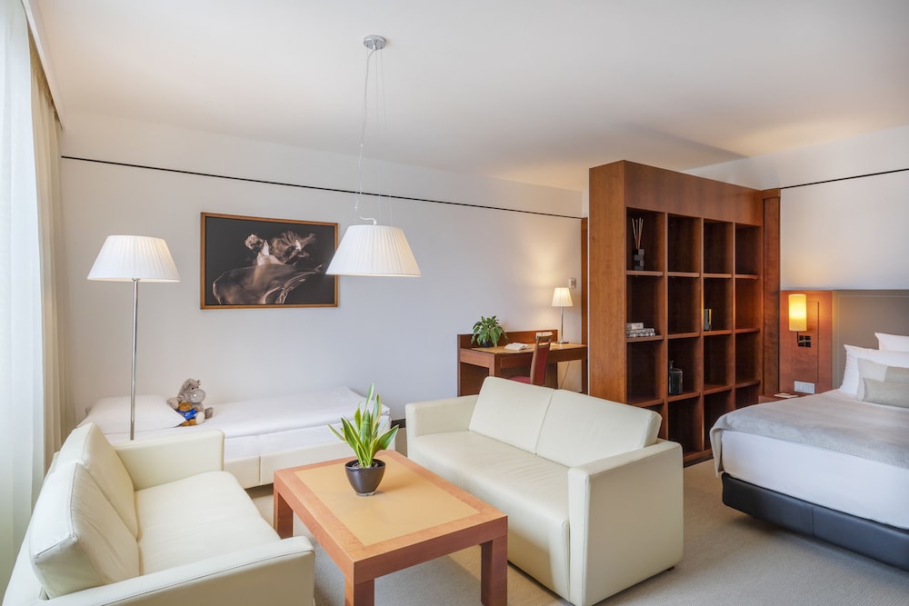 Melia Berlin — Hotel rooms in Berlin, Berlin
